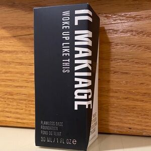 IL MAKIAGE Woke Up Like This Foundation - Sleek Black Design